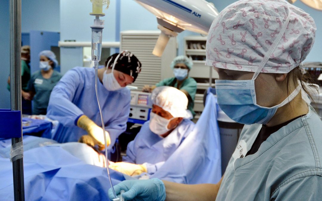 Transplantation d’utérus robotisée : naissance en Suède