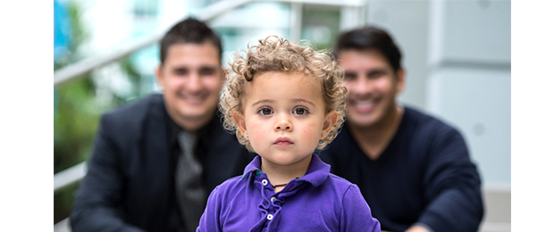 Adoption par les couples homosexuels : propositions de la mairie de Paris