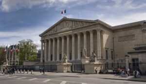 Fin de vie : Yaël Braun-Pivet précise le calendrier des débats à l’Assemblée nationale