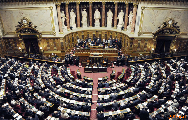 L'assurance médicale discutée au Sénat