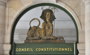 Les sénateurs contre la loi sur l’IVG
