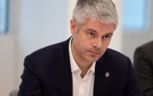 PMA pour toutes et eugénisme : les propos de Laurent Wauquiez provoquent le débat