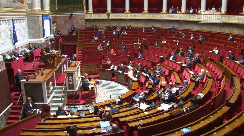 Double peine pour le délit d’entrave, absence de délit d’incitation : les députés concluent l’examen de la proposition de loi relative au « droit à l’aide à mourir »
