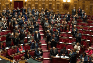 IVG dans la Constitution : le vote téléguidé des sénateurs
