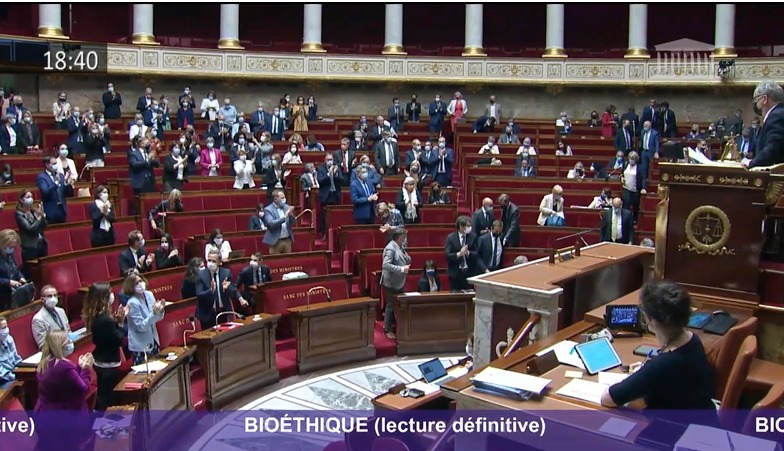 La France se dote d’une 4ème loi dite « bioéthique »