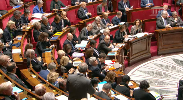 Projet de loi de bioéthique : les députés contestent le "temps législatif programmé"