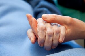 Belgique : Des soins palliatifs élargis au delà des patients en fin de vie