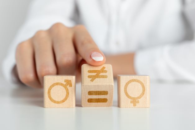 Traquer les stéréotypes de genre dès la vie in utero