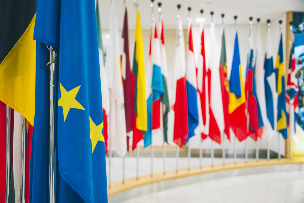 La commission des Droits des femmes du Parlement européen adopte la création d’un fonds pour avorter à l’étranger